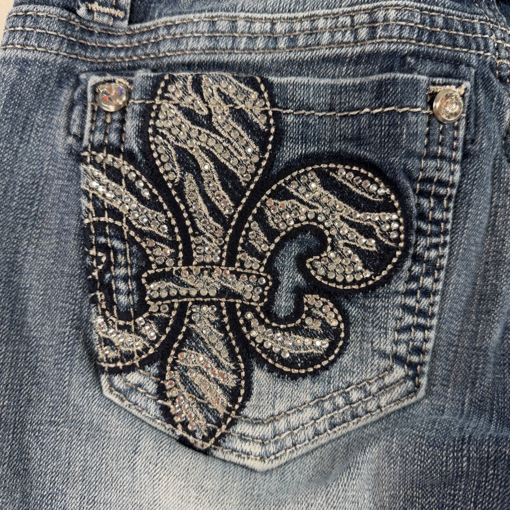 Miss Me Straight Leg Jeans 27X29 Rhinestone Distressed Fleur De Lis Buckle - Picture 9 of 12